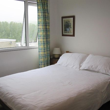 Freshwater Bay Holiday Cottages Pembroke Szoba fotó